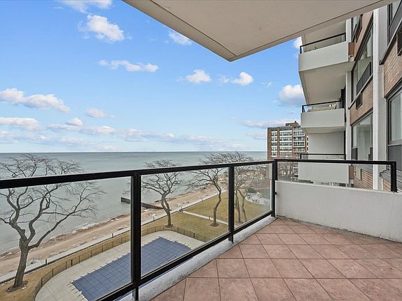 3rd image of 1630 Sheridan Rd Unit 6H