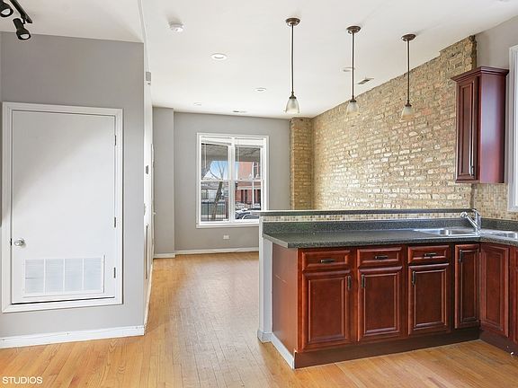 4th image of 1221 N Monticello Ave #1