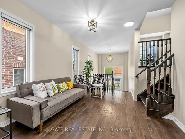 64 McPherson Rd, Caledon, ON L7C 4A8