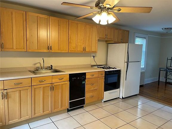 4th image of 36 Harding Ave Floor 2
