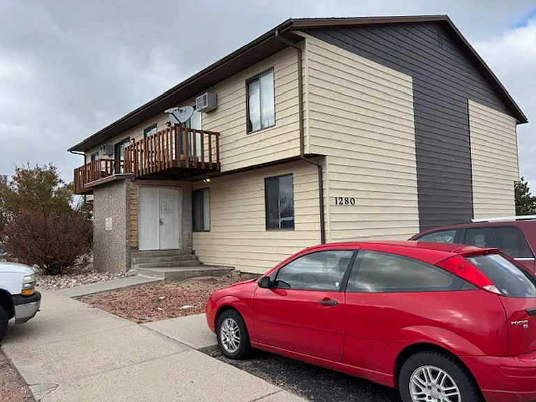 1280 Boulder Dr — Photo 2