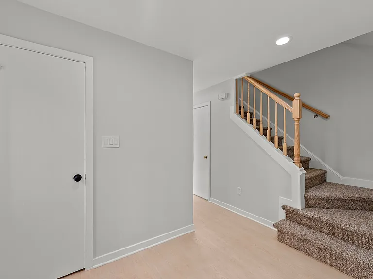 2852 Cedarest Rd — Photo 3