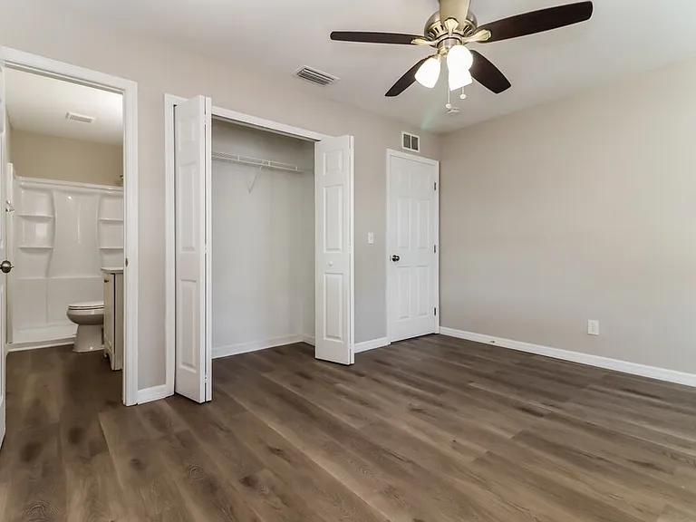 5615 Larimer Dr — Photo 12