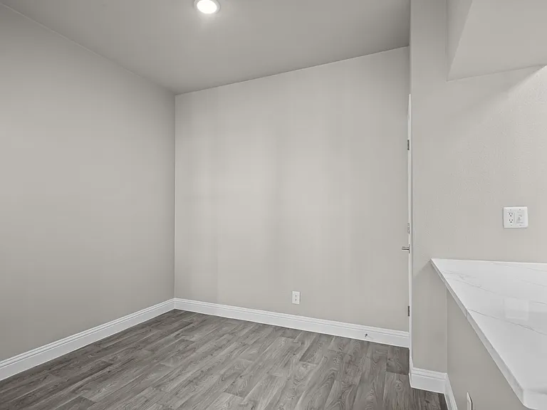 Larkin Apartment Homes — Photo 22