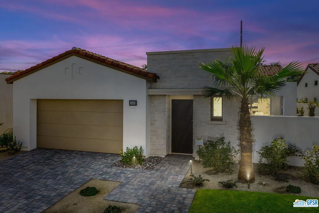 3 bed, 3.5 bath, 3000 sqft, $14,000 — Photo 3