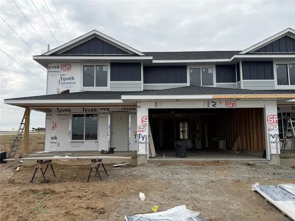 1625 Mitchell Pl, North Liberty, IA 52317