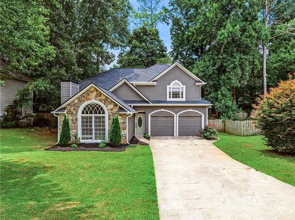 621 Radford Cir, Woodstock, GA 30188