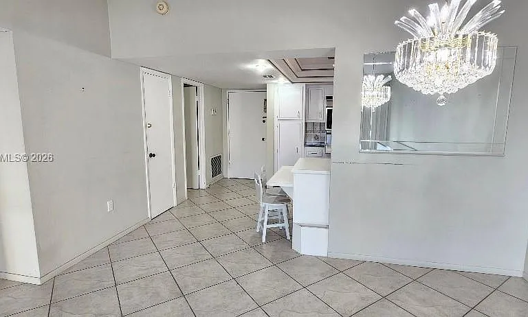 18041 Biscayne Blvd #203 — Photo 12