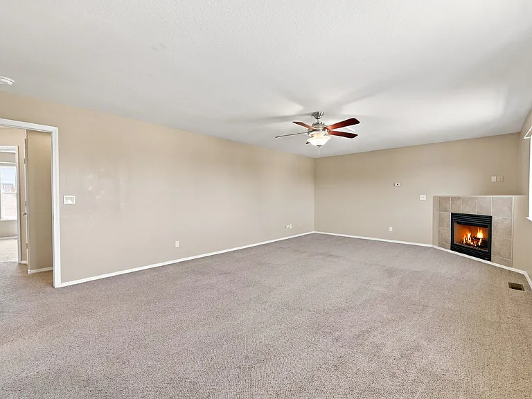 5644 Mountain Garland Dr — Photo 17