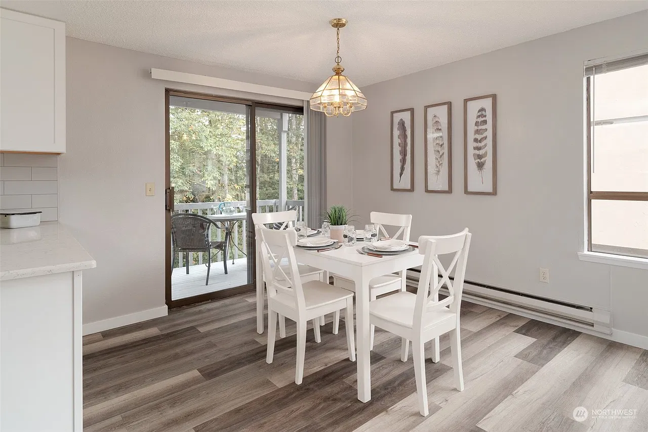 2 bed, 906 sqft, $1,950 — Photo 4