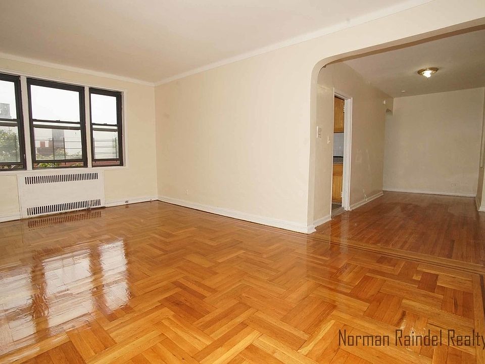 1st image of 170 Hawthorne St APT 4C