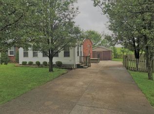 117 Lynnwood Dr, Frankfort, KY 40601