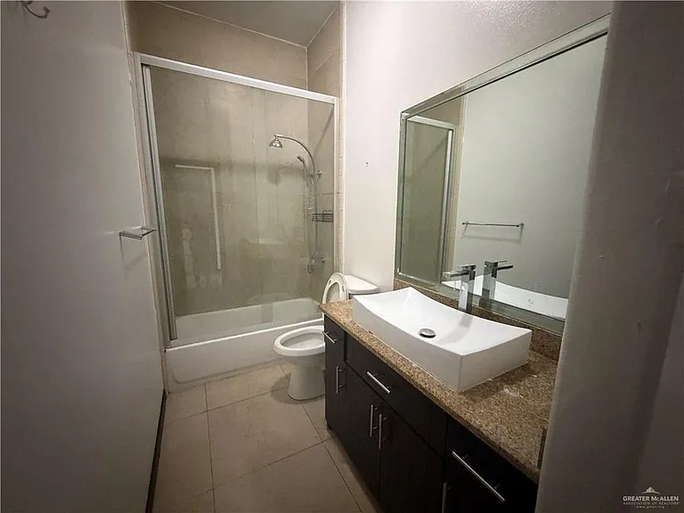 4217 Colbath Ave #210A — Photo 9