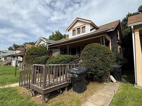 3rd image of 4630 Bewick St