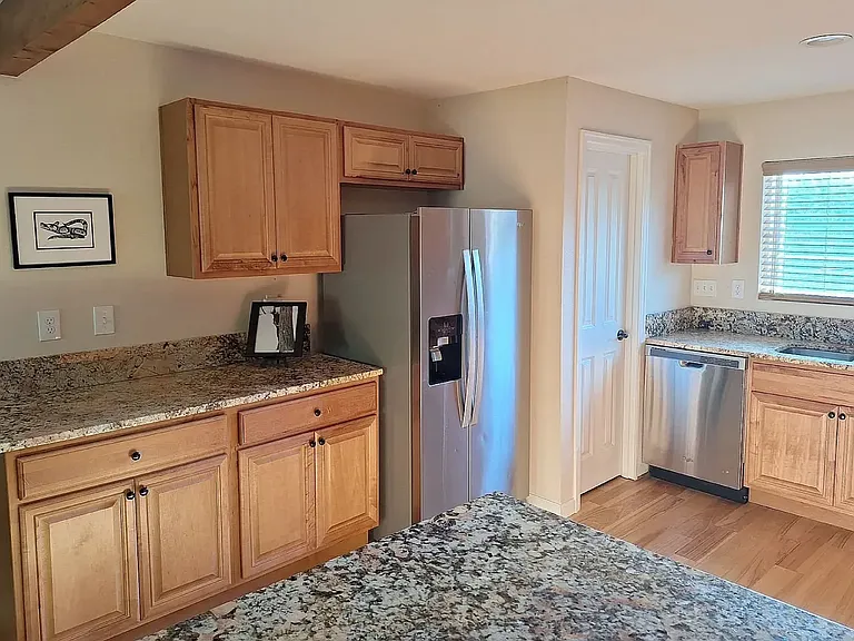 4777 Exeter St — Photo 5