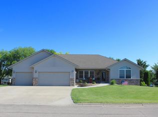 454 4th St SW, Blooming Prairie, MN 55917
