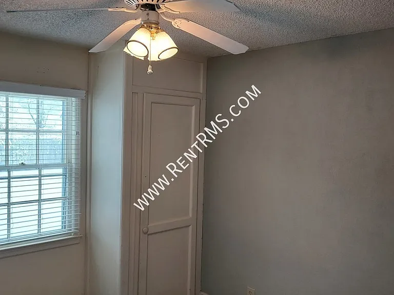 1014 SW Orleans St — Photo 15