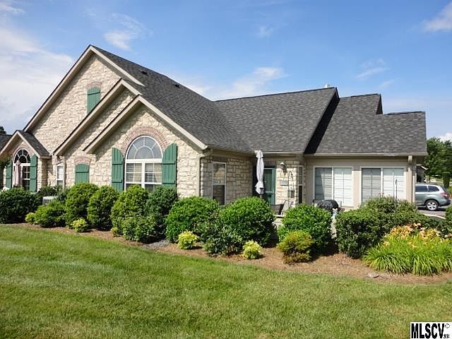 1st image of 824D Wynnshire Dr