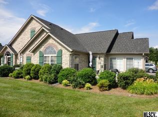 824D Wynnshire Dr, Hickory, NC 28601
