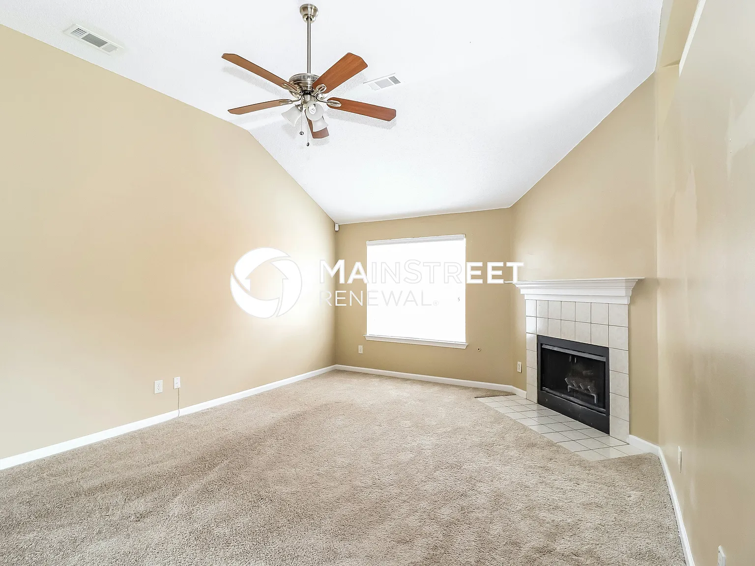 3836 Clarion Dr — Photo 3