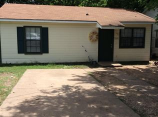 3325 N 21st St, Waco, TX 76708