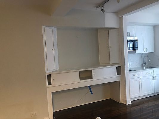 3rd image of 5 Tudor City Pl APT 1810