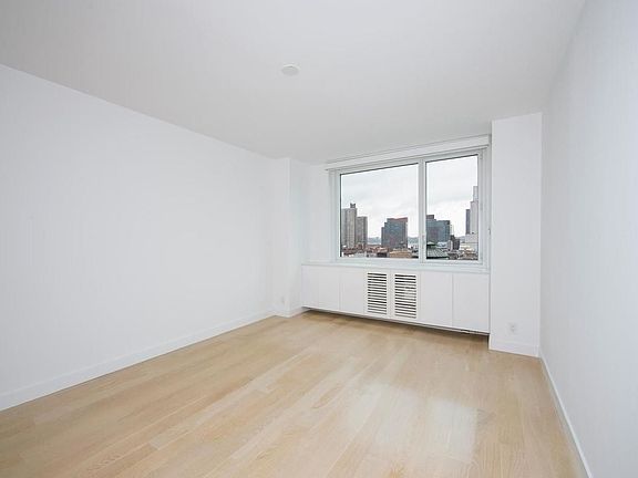 4th image of 301 W 53rd St APT 12E