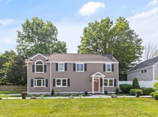 42 S Main St FLOOR 2, Topsfield, MA 01983