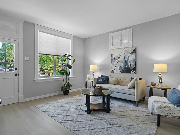 5th image of 7264 Bruno Ave