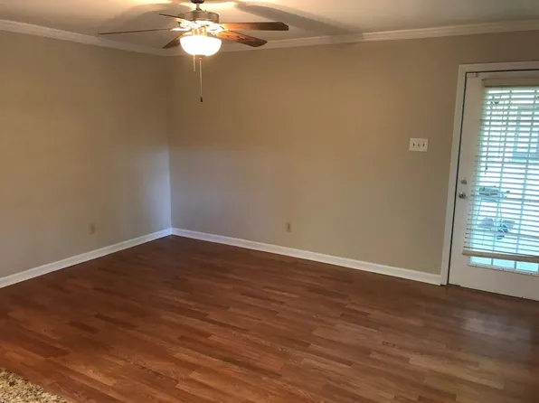 905 Park Ln, Oxford, MS 38655