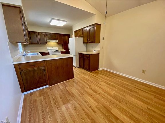 5th image of 3254 Woodcreek Cir #3A