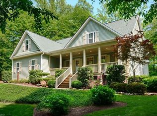 5 Long Winding Rd, Asheville, NC 28805