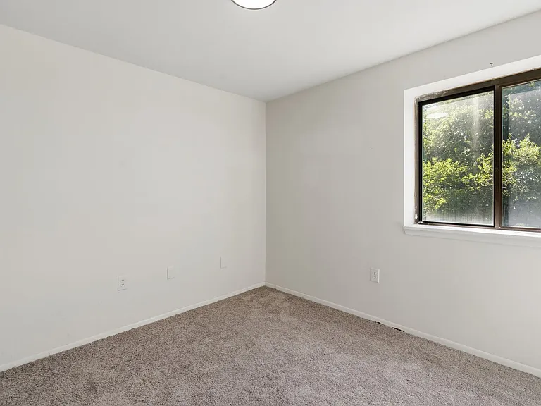 Wilson School Apartments — Photo 48