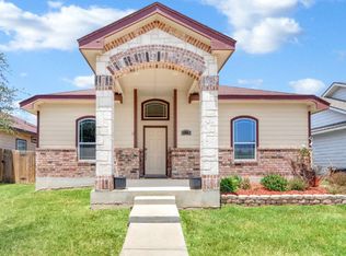 5983 Midcrown Dr, San Antonio, TX 78218