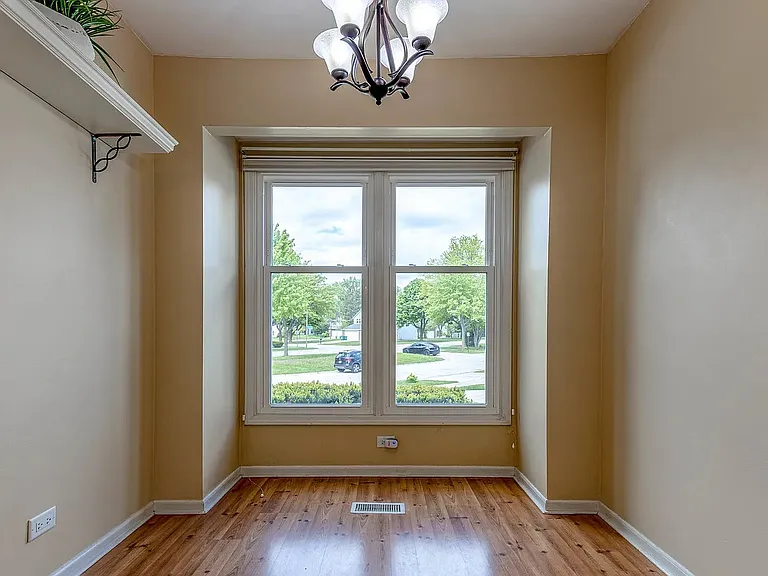 125 Pauline Ave — Photo 7