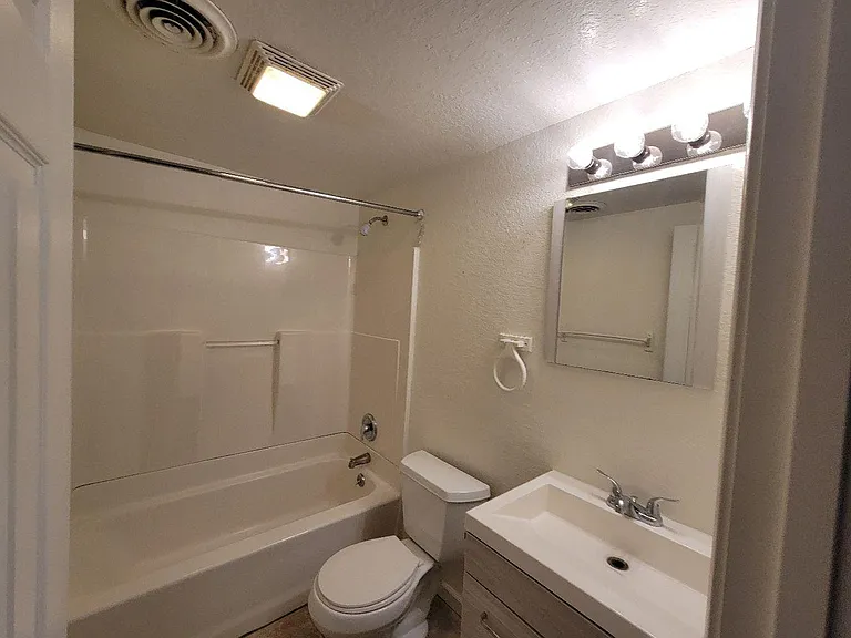 1906 Deming Dr #3 — Photo 4