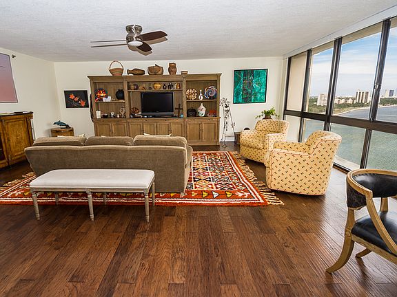 4th image of 3301 Bayshore Blvd Unit 1805
