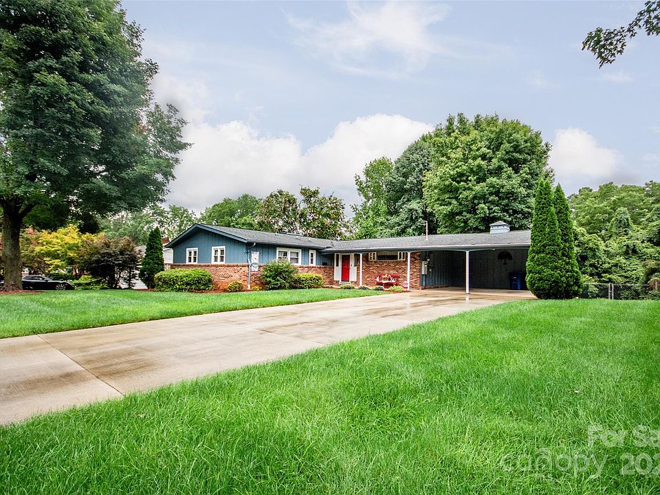 1st image of 723 Georgia Ave