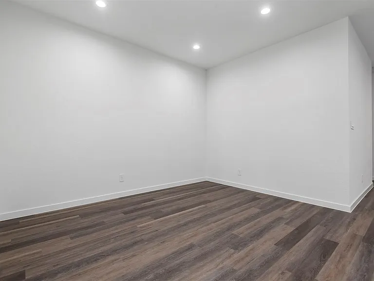 1069 Dancing Feather St — Photo 28