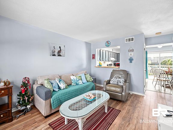 5th image of 113 W 6th Ave #3