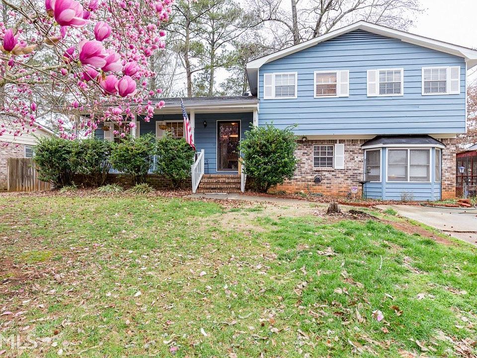 1st image of 2965 Lakeridge Dr SE