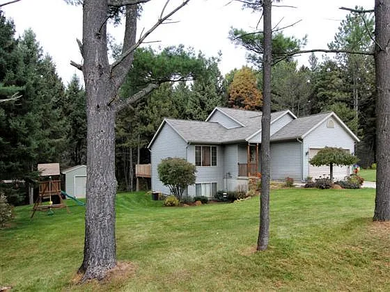 12235 Holmden Dr NE photo 1