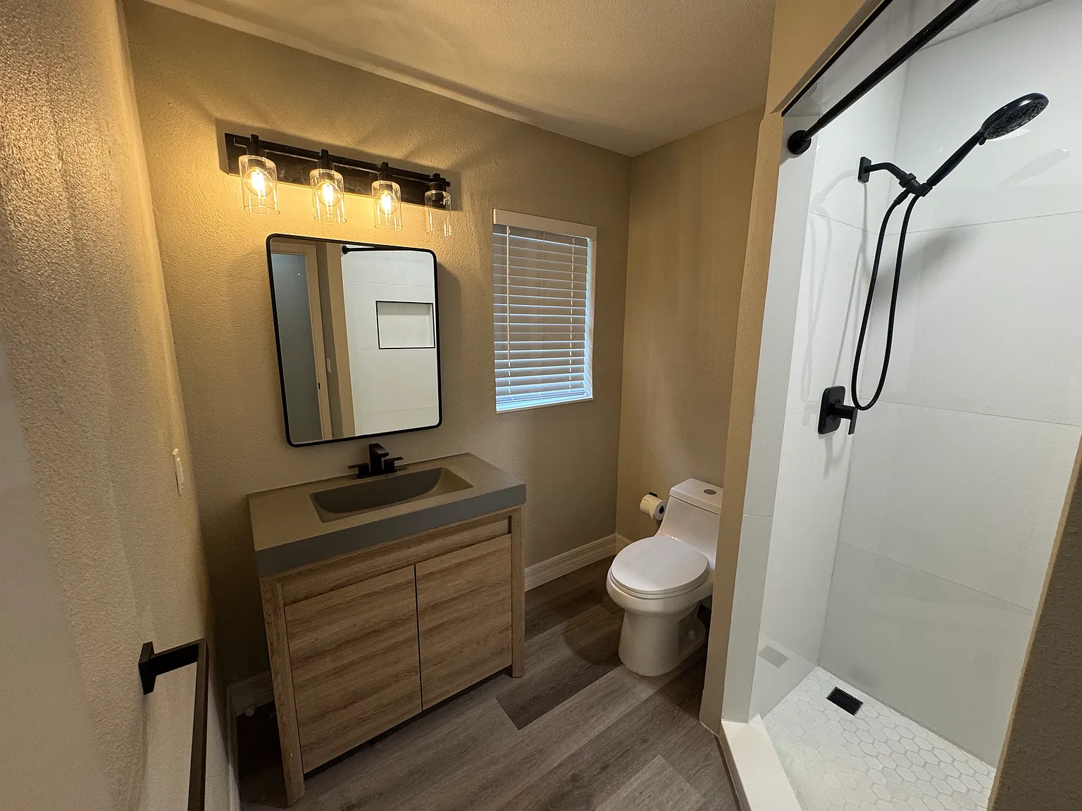 3 bed, 1440 sqft, $1,800 — Photo 3