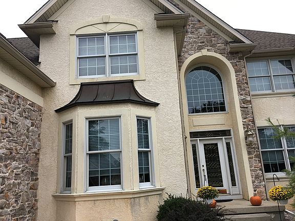 4th image of 3141 Old Carriage Dr