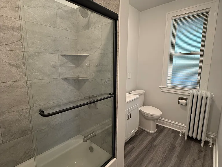 132 Circle Ave #2R — Photo 9