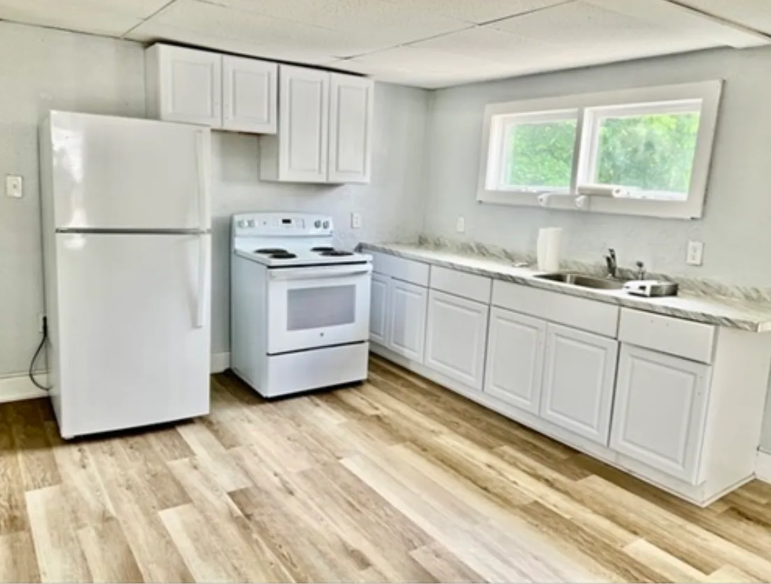 2 bed, 1100 sqft, $2,000 — Photo 2