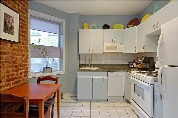 Rented by Corcoran | media 25