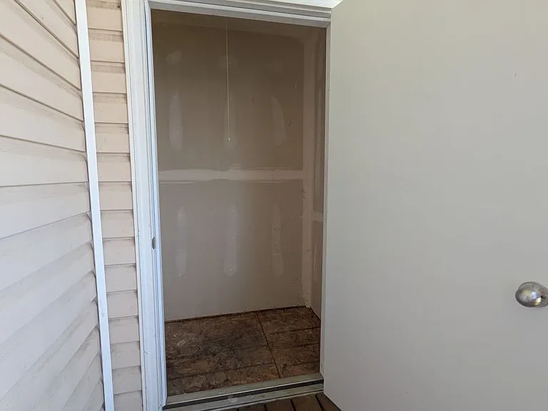 Wellesley Park Apartments — Photo 112