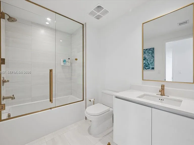 2678 Tigertail Ave #501 — Photo 31