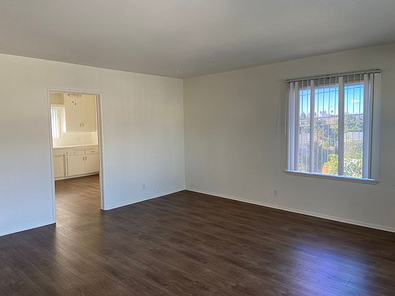 4th image of 612 E Queen St APT 4